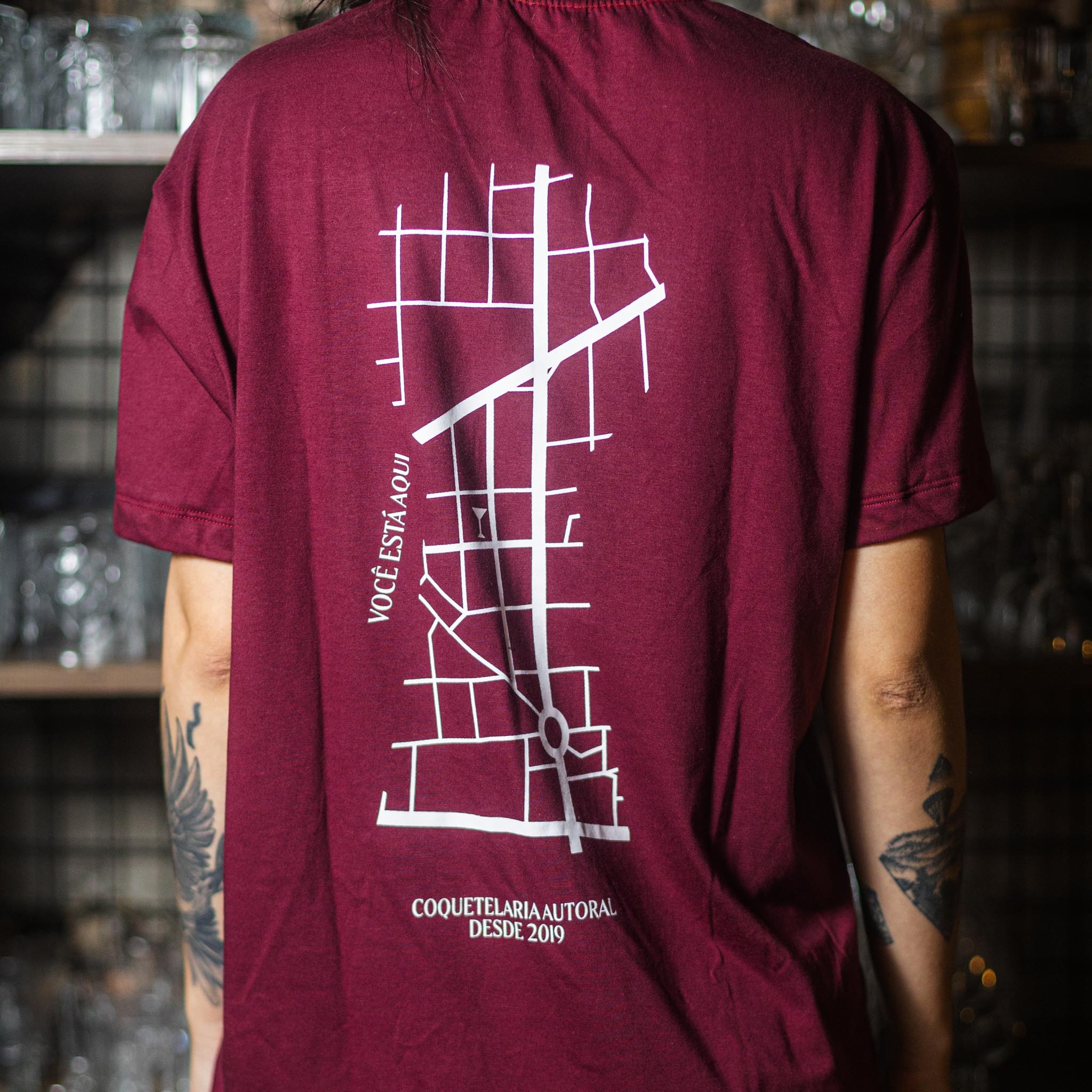 Camiseta Hideout Ano 7 - Fechadura - Bordô - Imagem 3